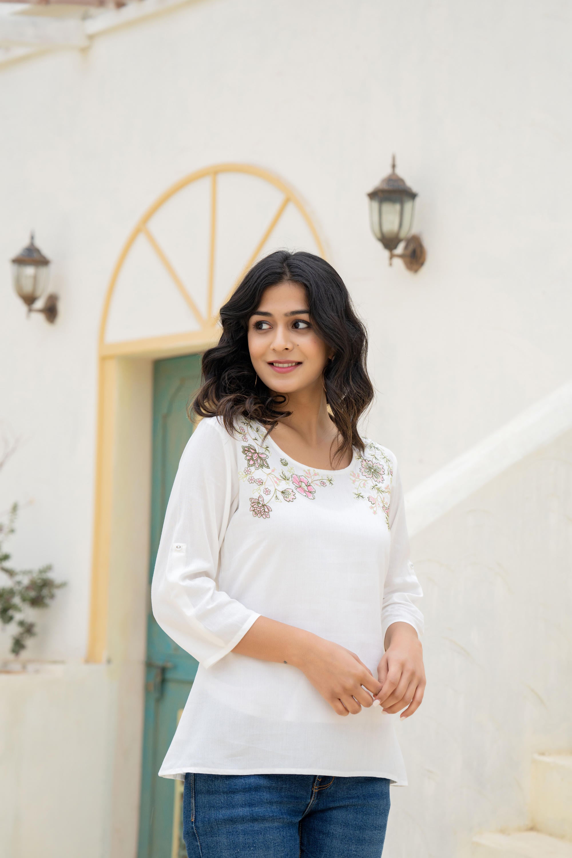 Juniper White Solid Viscose Tunic With Thread Work