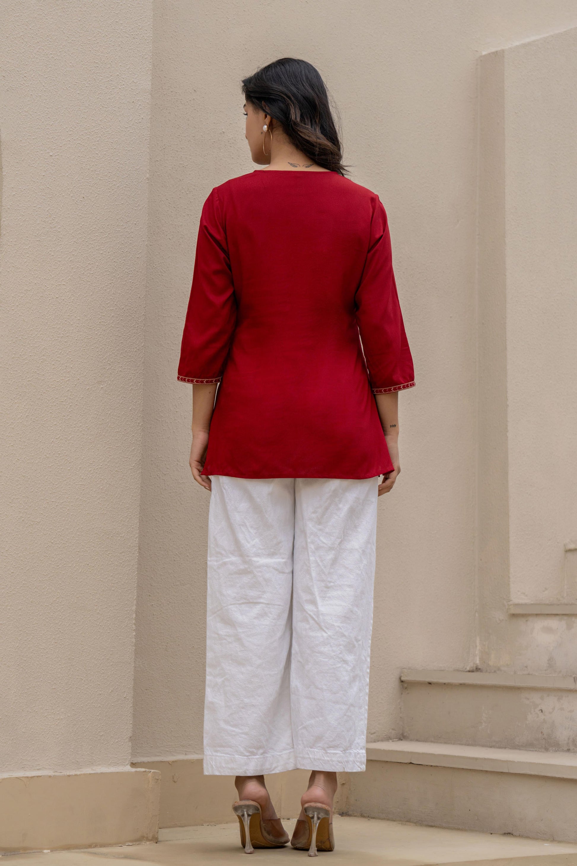 Juniper Maroon Solid Viscose Tunic With Thread Work - Distacart