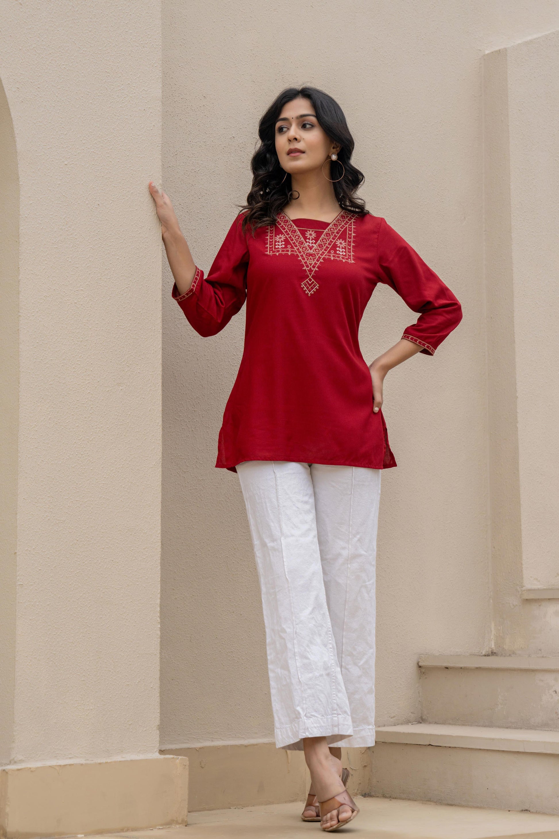 Juniper Maroon Solid Viscose Tunic With Thread Work - Distacart