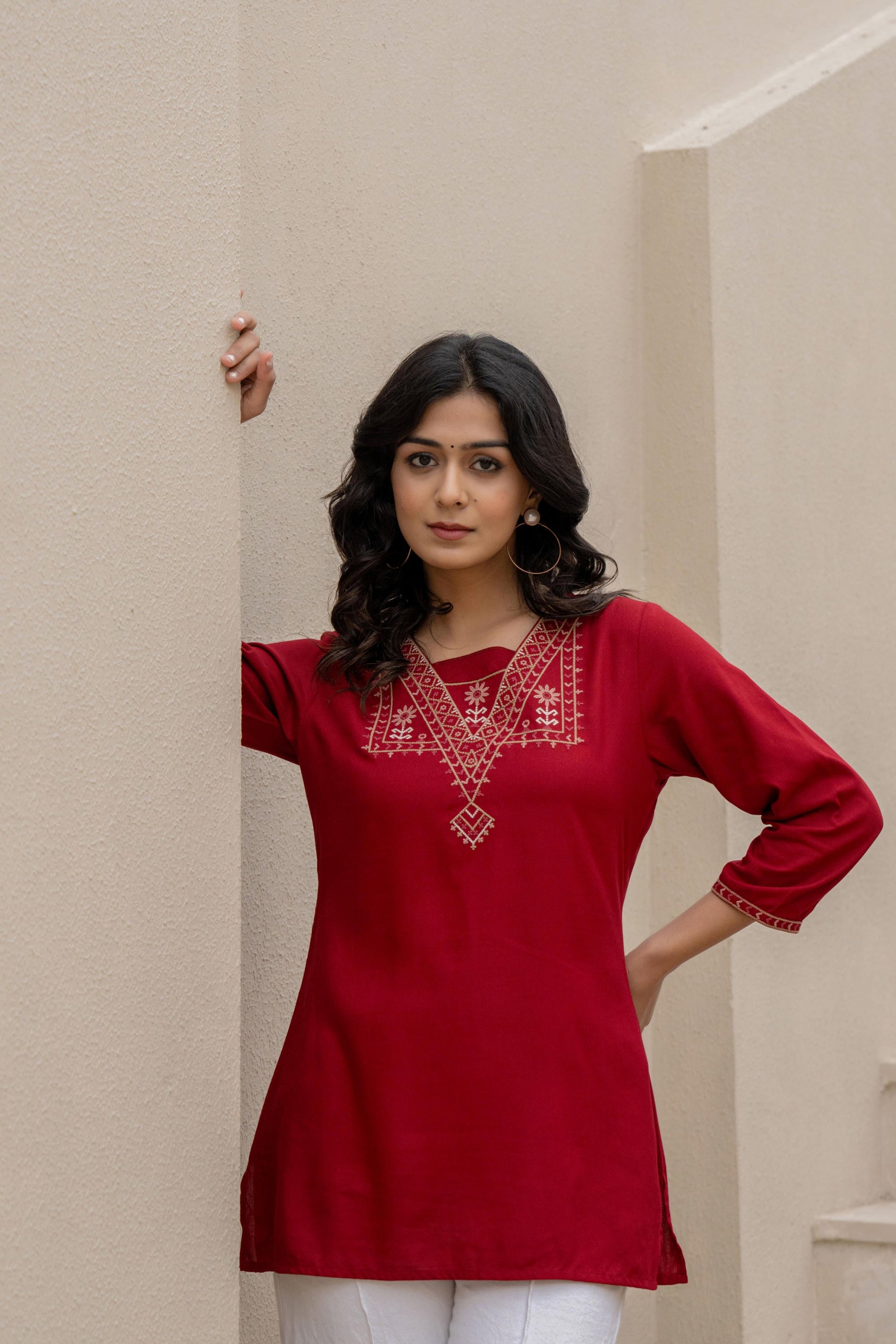 Juniper Maroon Solid Viscose Tunic With Thread Work - Distacart