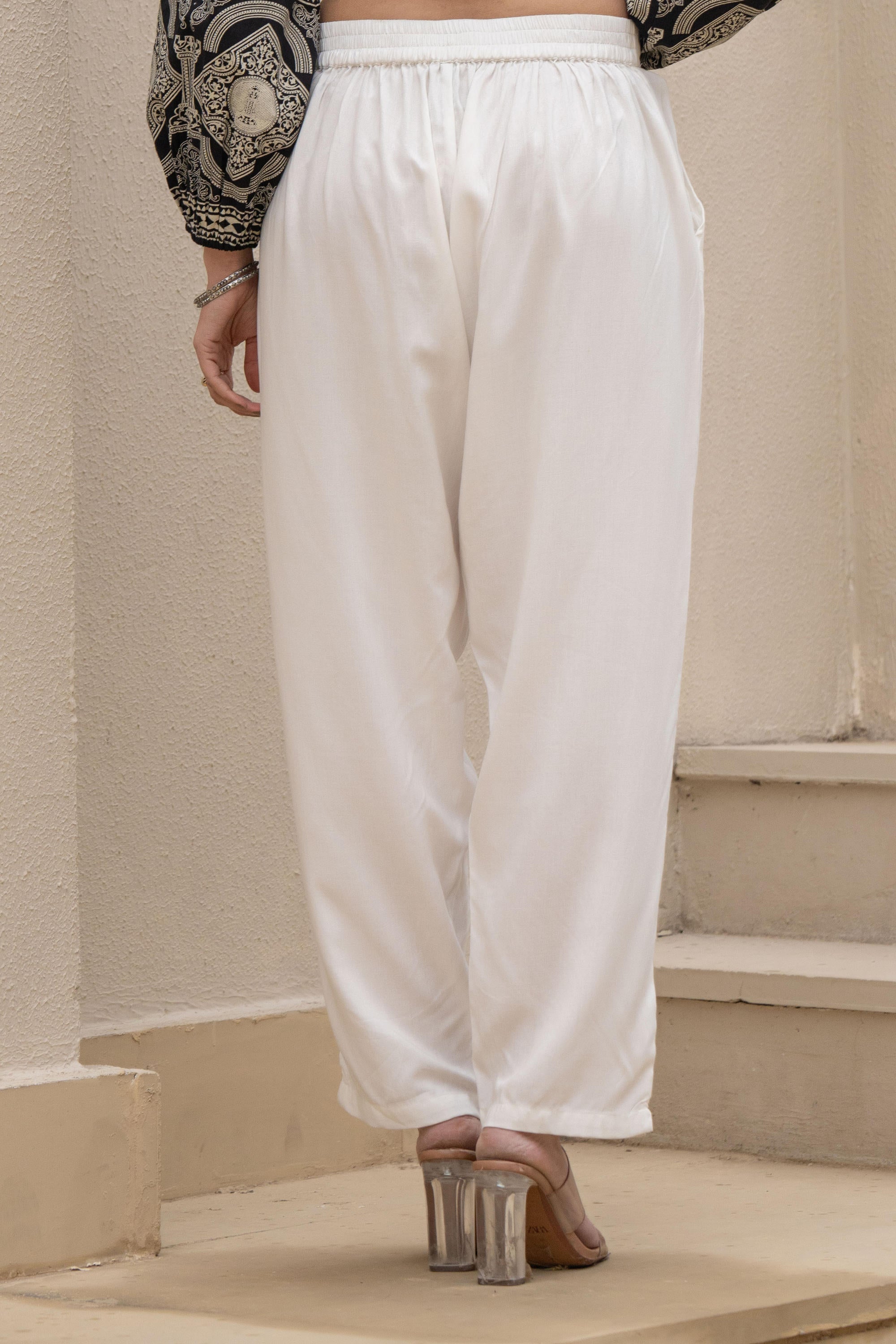 Juniper White Solid Viscose Pants