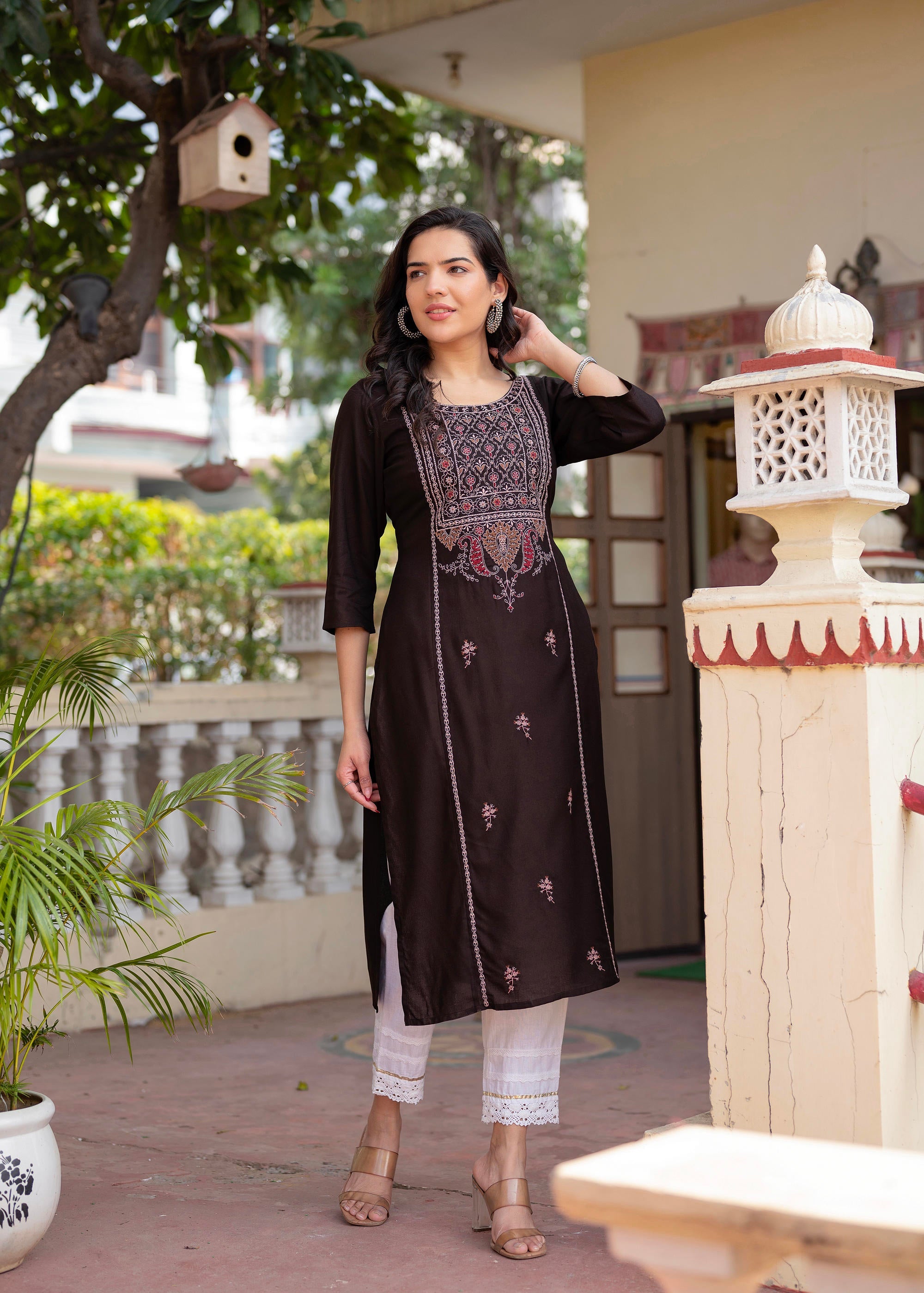 Juniper Dark Coffee Viscose Geometric Printed Kurta With Ethnic Motifs & Thread Work