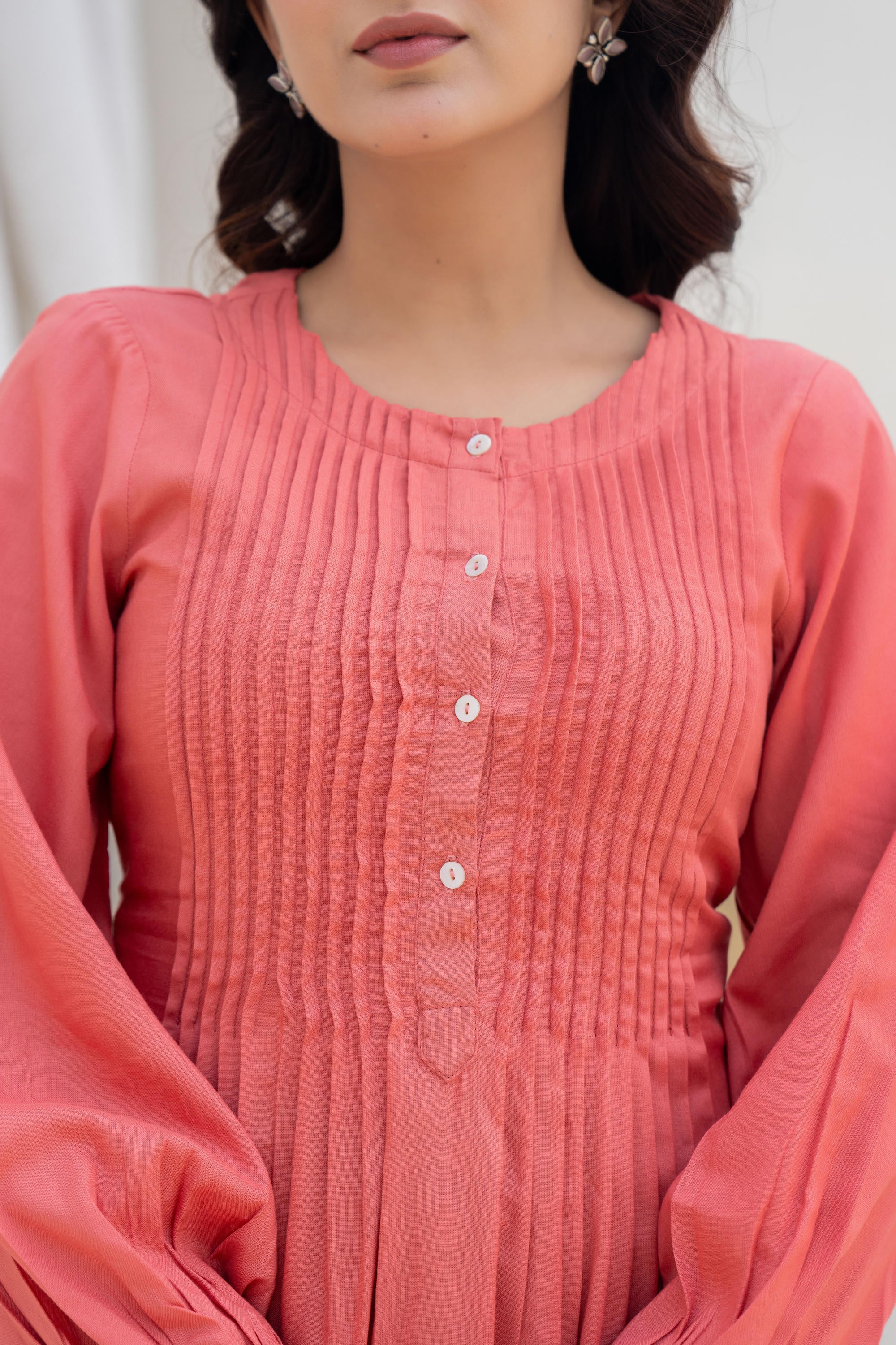 Juniper Coral Solid Viscose Tunic With Buttons & Lace - Distacart