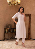 Thumbnail for Juniper White Cotton Linen Pleated Kurta-Pant Set with Cotton Lace Detailing - Distacart