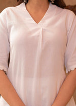 Thumbnail for Juniper White Cotton Linen Pleated Kurta-Pant Set with Cotton Lace Detailing - Distacart