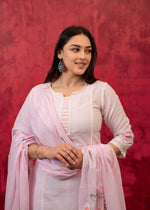 Thumbnail for Juniper Lavender Cotton Slub Kurta-Pant Set With Lace Work & Floral Print Dupatta - Distacart