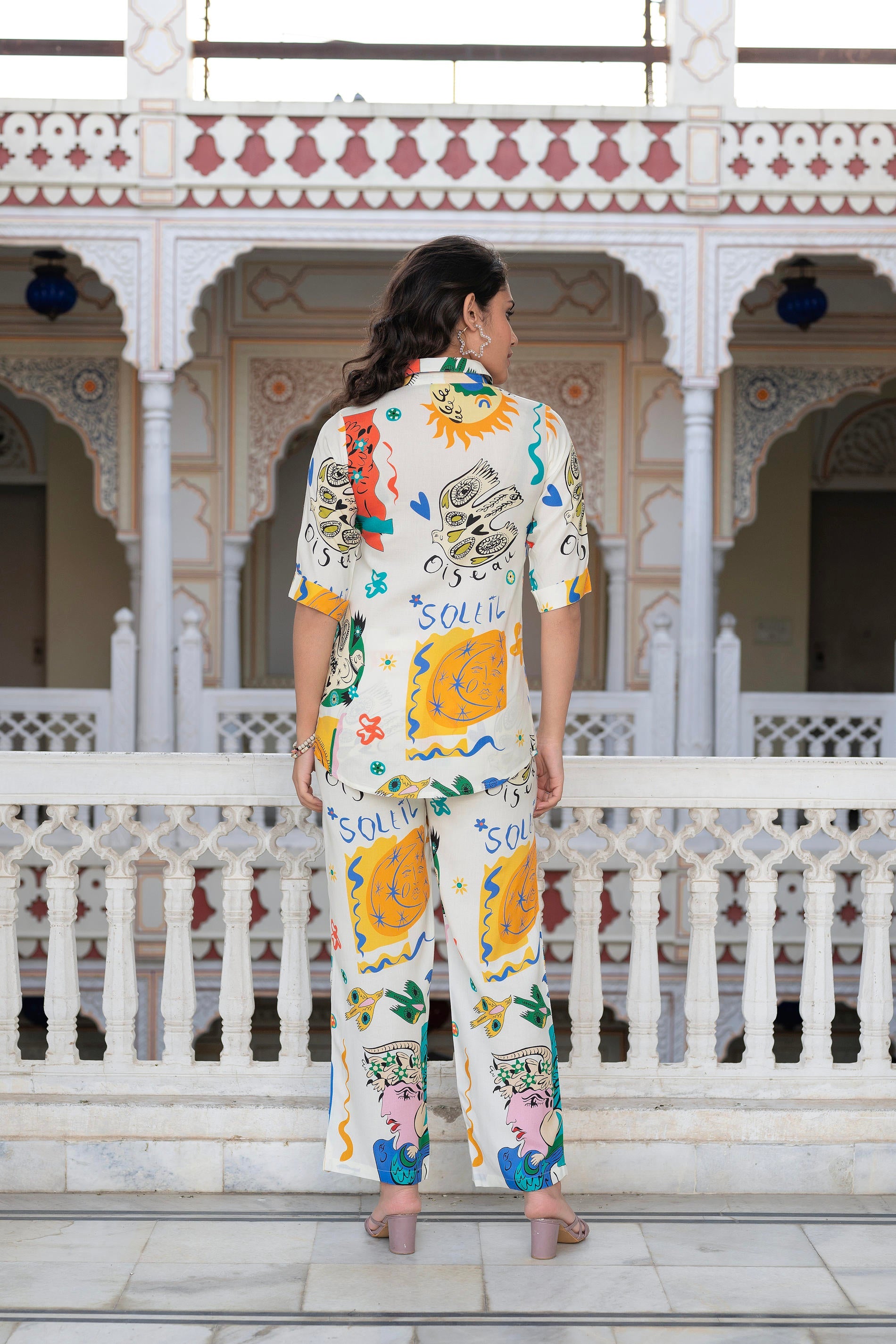 Juniper Multicolor Abstract Printed Co-Ord Set In White Base - Distacart