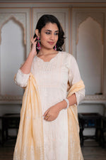 Thumbnail for Juniper Peach Chanderi Kurta-Pant & Dupatta Set with Bead & Floral Thread Work - Distacart