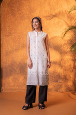 Thumbnail for Juniper Black & White Bloom Border Kurta - Distacart