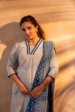 Thumbnail for Juniper Noir Ikat Echo Blue & White Printed Kurta Pant And Dupatta Set - Distacart