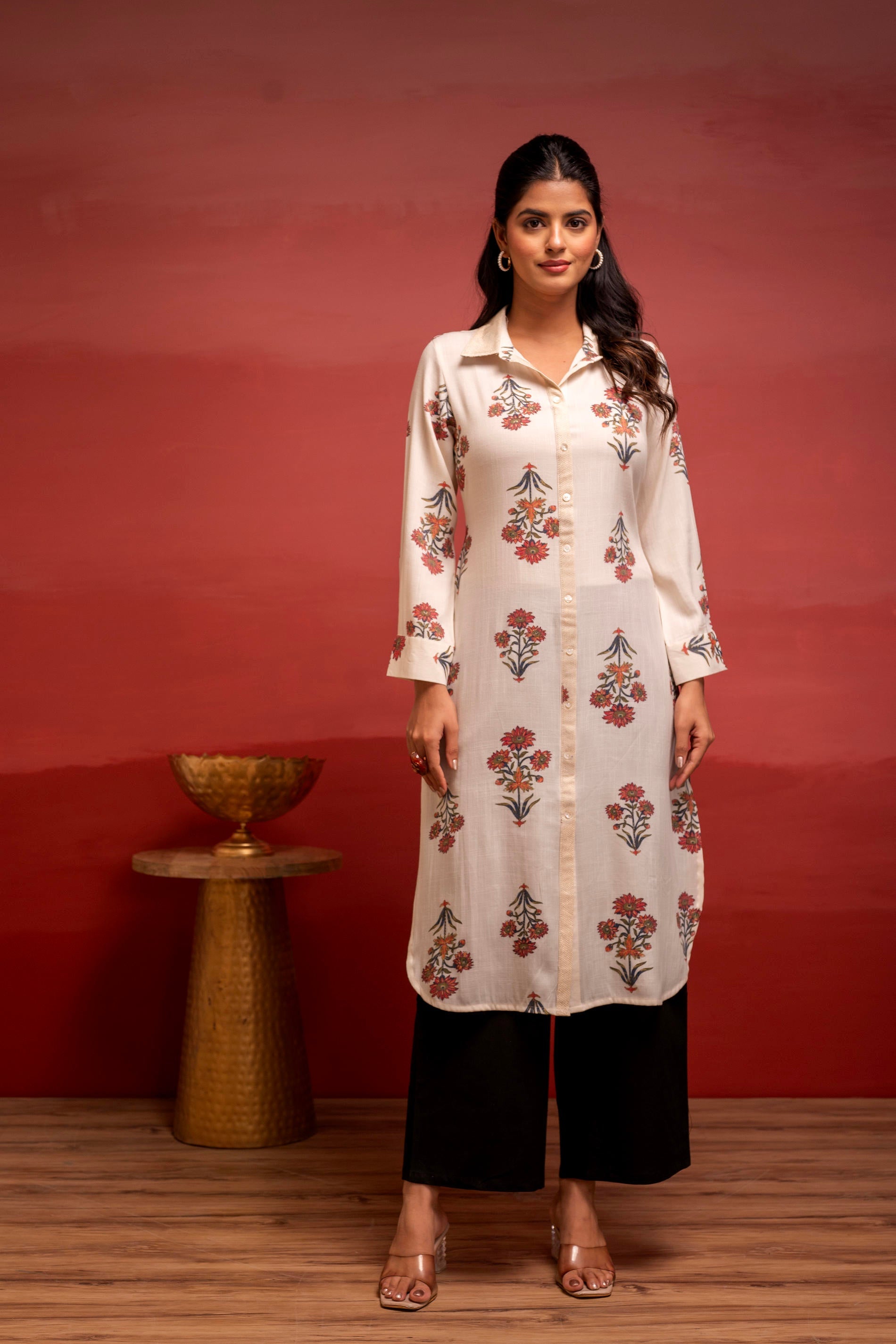 Juniper White Floral Printed Viscose Kurta With Button Detailing