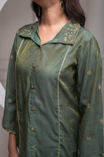 Thumbnail for Juniper Fuchsia Green Solid Viscose Tunic And Pants Co-Ord Set With Zari Work And Button Detailing