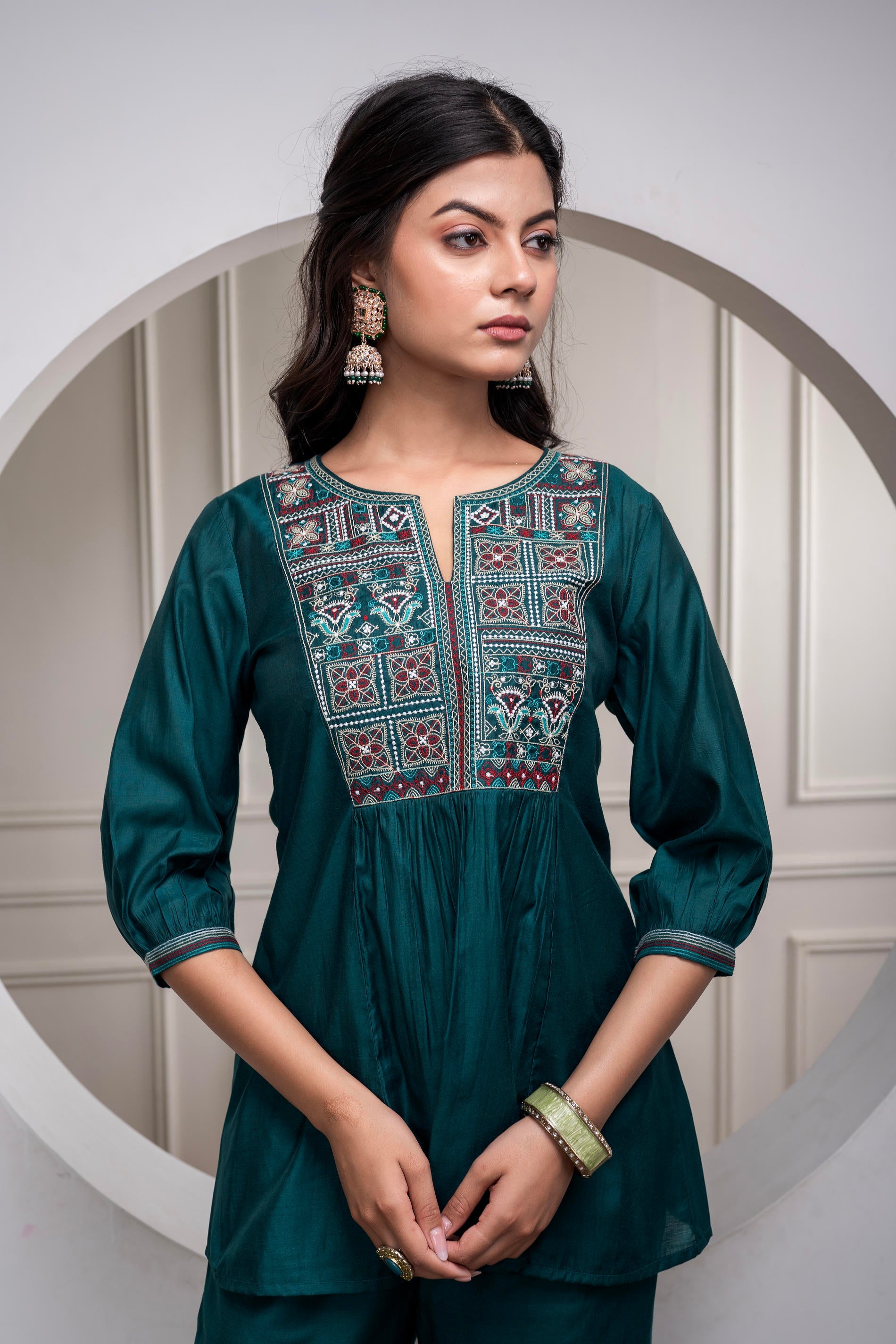 Juniper Bottlegreen Solid Viscose Gathered Tunic And Pants Co-Ord Set With Thread Work