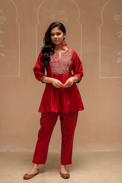 Juniper Maroon Solid Viscose Gathered Tunic And Pants Co-Ord Set With Thread Work