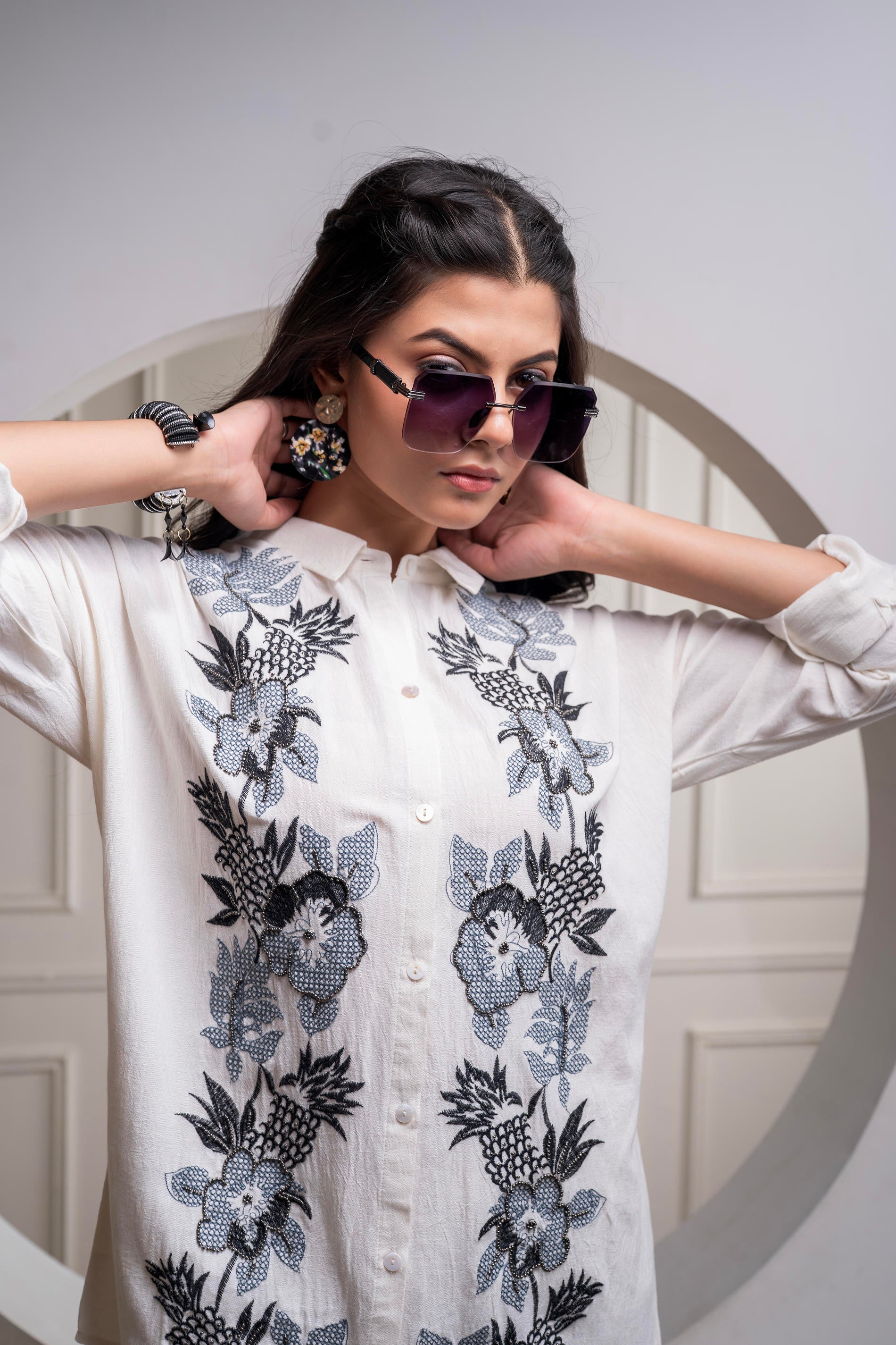 Juniper Viscose Linen Off White Embroidered Shirt And Pant Co-Ord Set With Thread Work