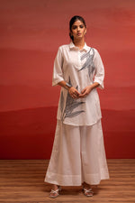 Thumbnail for Juniper Off-White Leaf Printed Co-Ord Set With Collared Tunic & Wide-Leg Pant