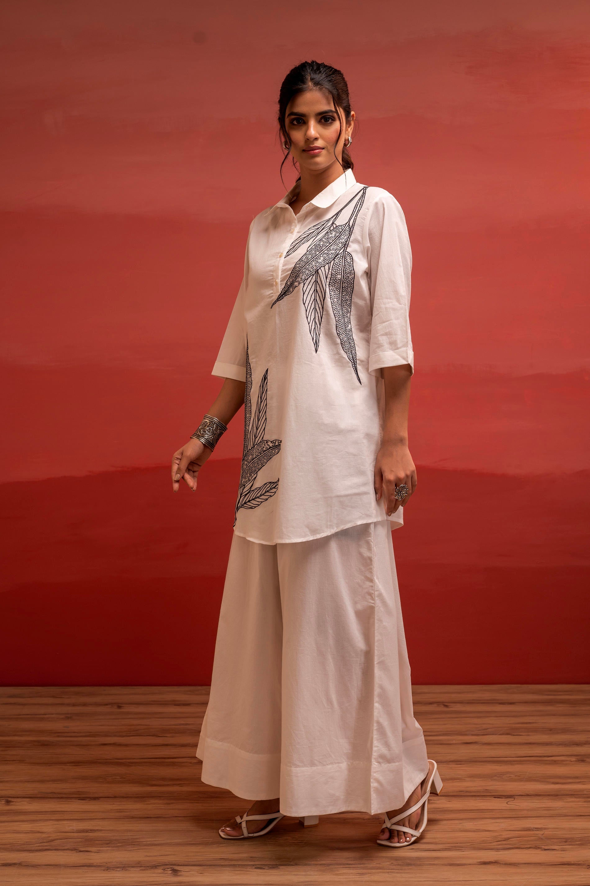 Juniper Off-White Leaf Printed Co-Ord Set With Collared Tunic & Wide-Leg Pant