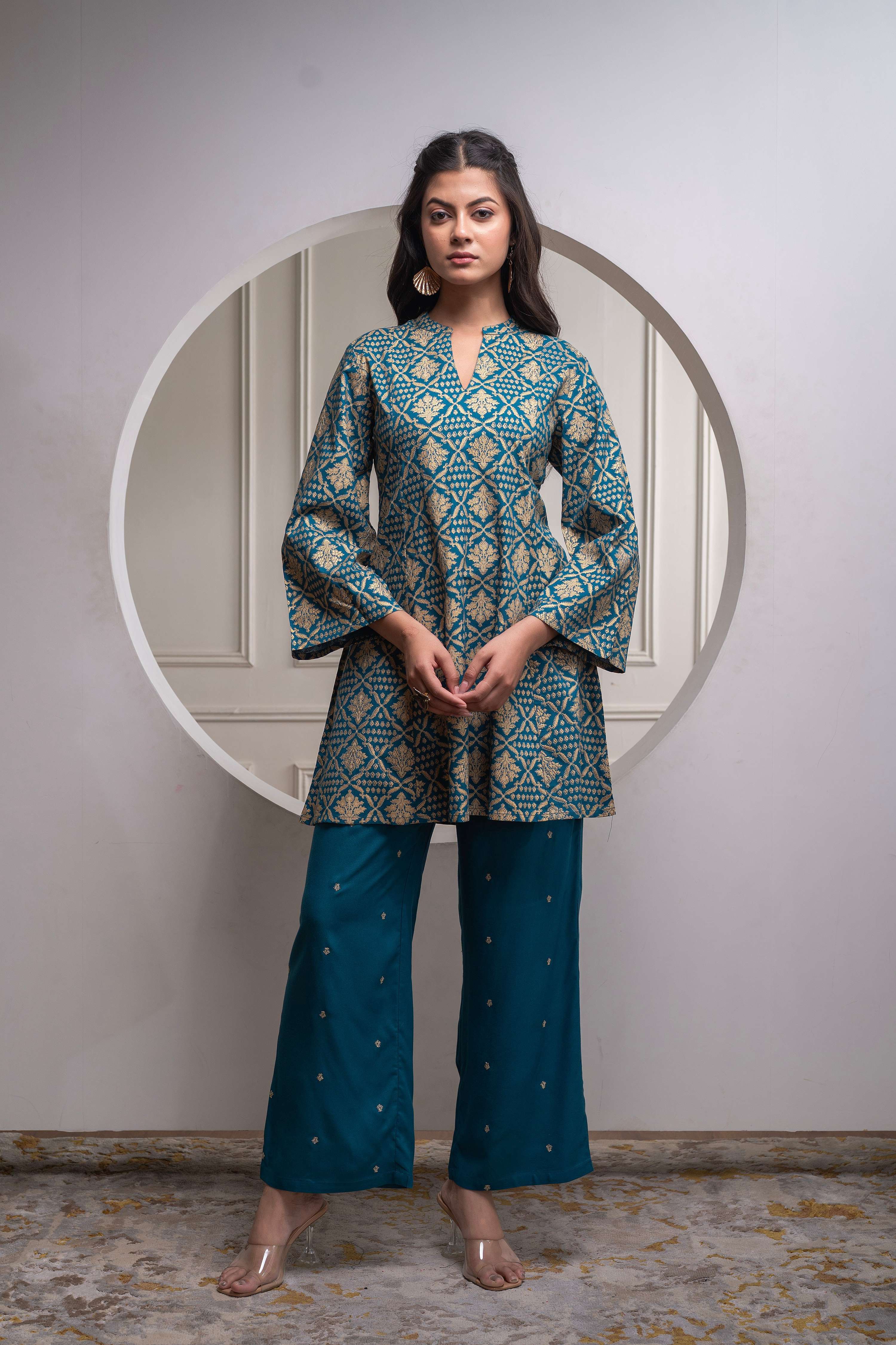 Juniper Teal Floral Printed Kurta & Solid Pants Set In 100% Viscose