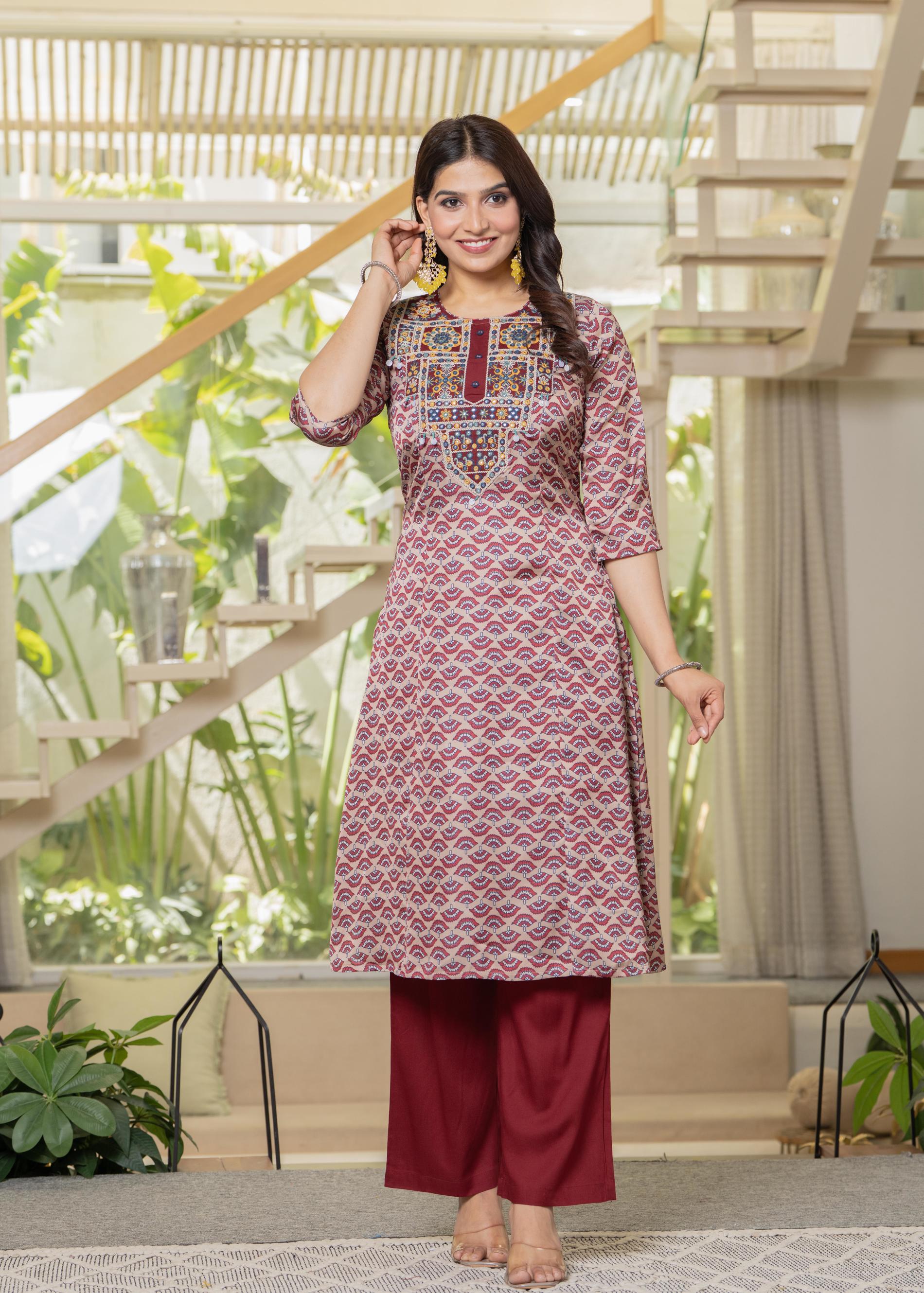 Juniper Ivory Floral Poly Kurta And Pants Set With Mirror, Thread Work And Tassels Detail