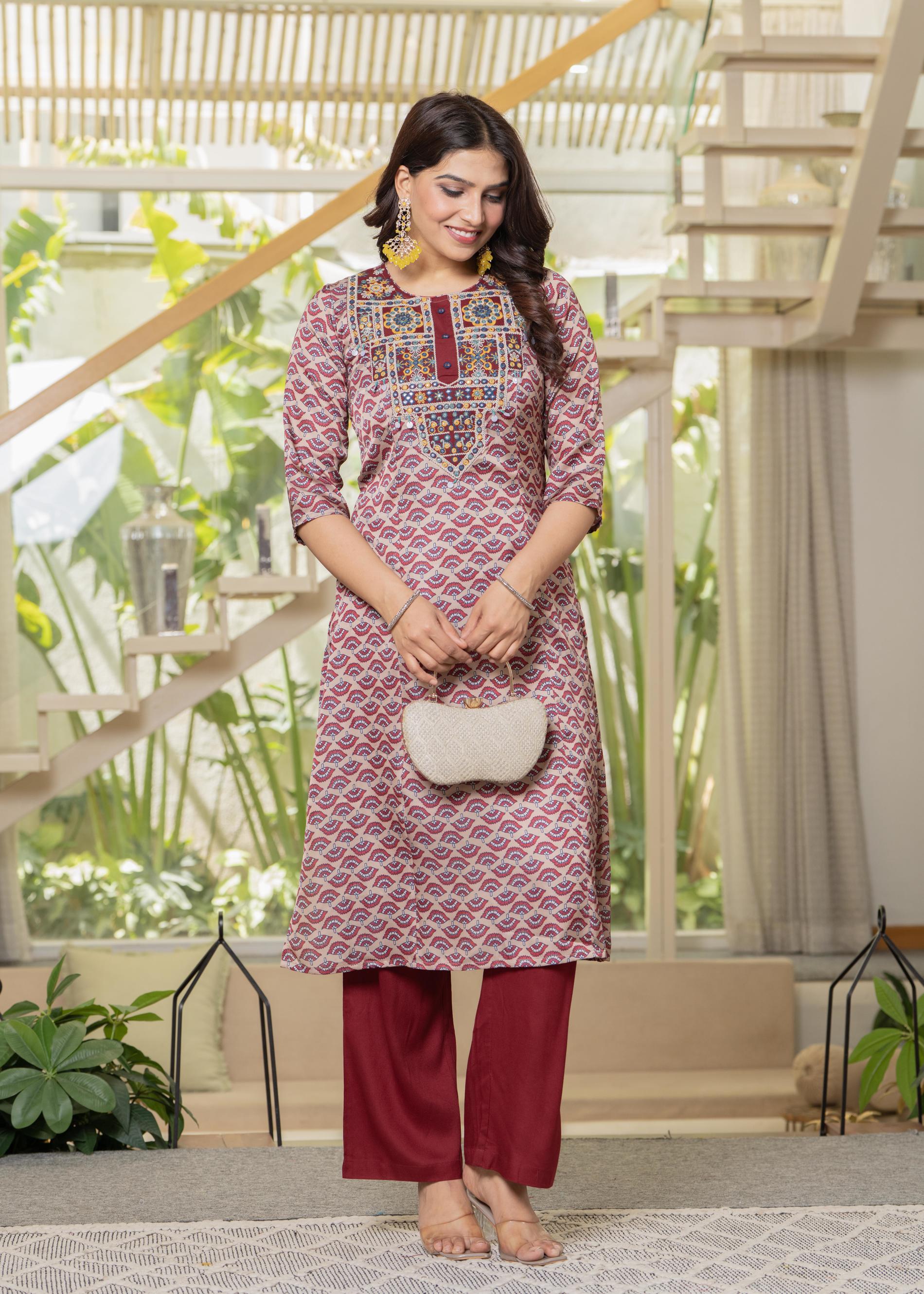 Juniper Ivory Floral Poly Kurta And Pants Set With Mirror, Thread Work And Tassels Detail