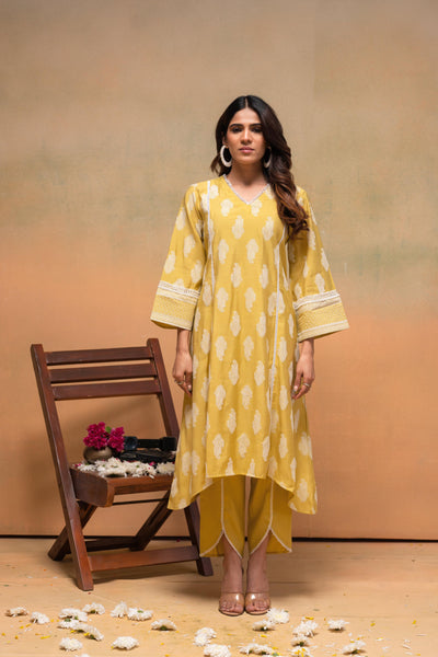 Juniper Viscose Yellow Embroidered Kurta Pant Co-Ordset With Thread Work & Lace
