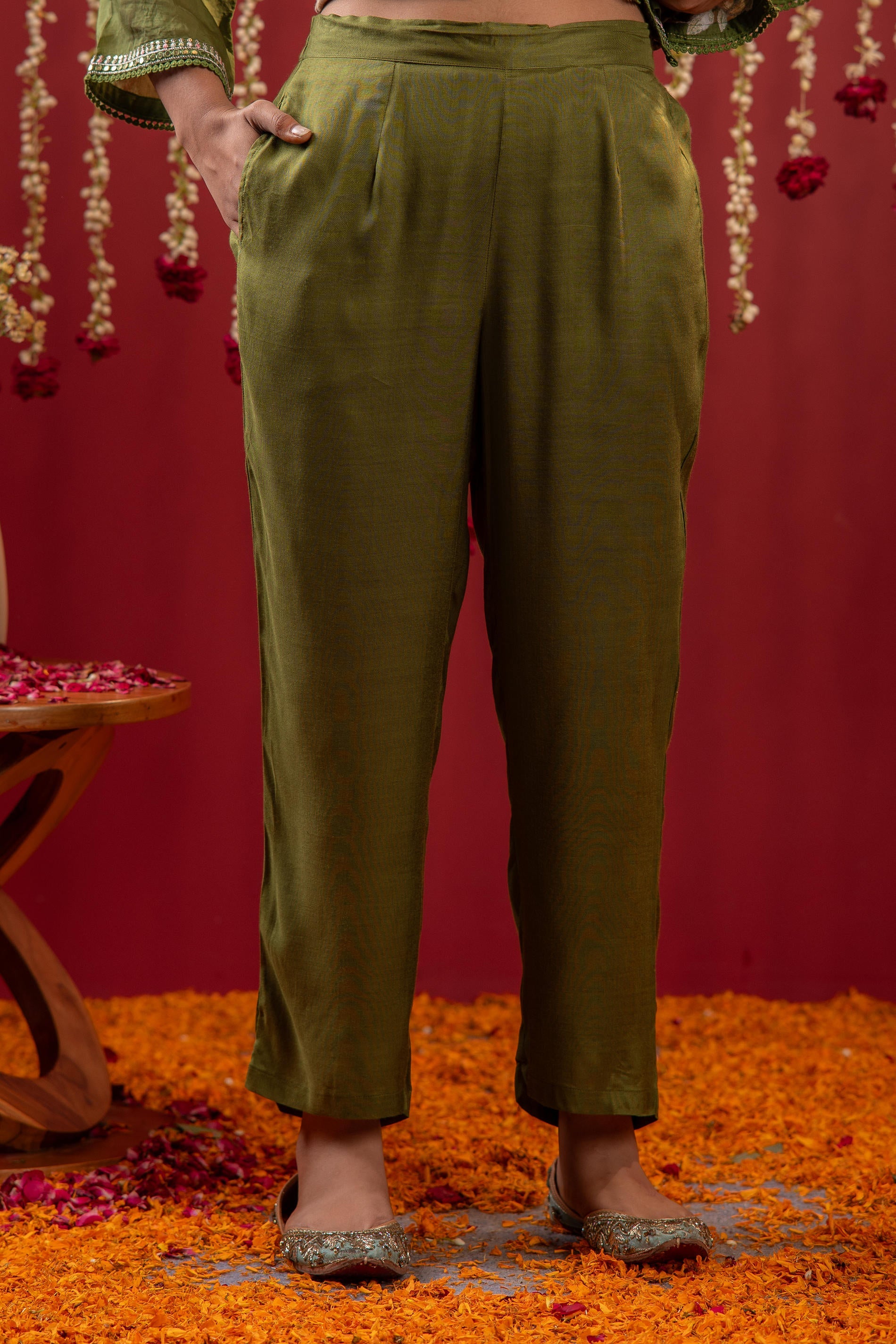 Juniper Mehendi Green Embroidered Kurta Set With Dupatta