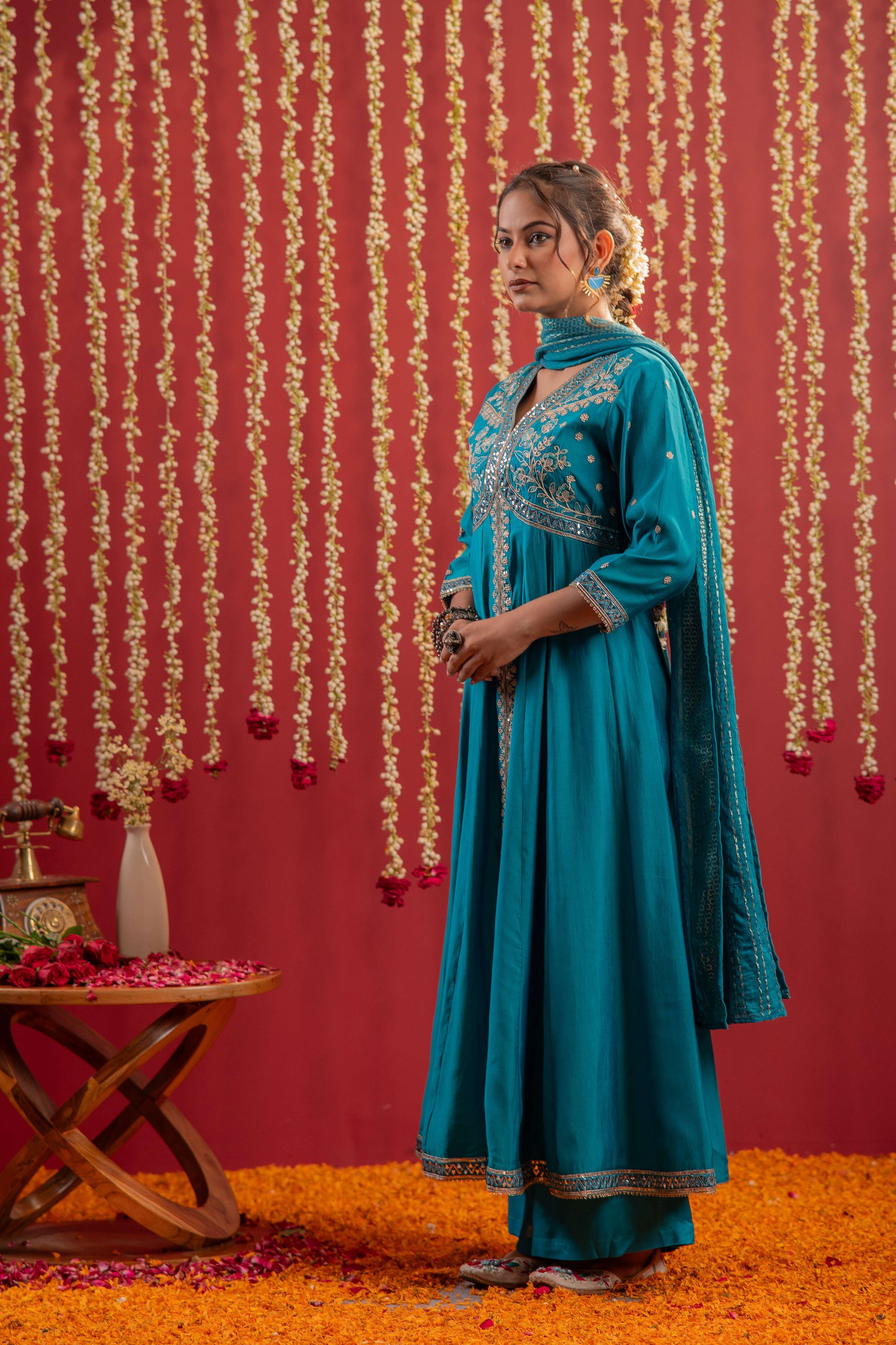 Juniper Rama Green Viscose Solid Fit & Flared Kurta With Pants & Dupatta Set With Mirror, Thread, Dori & Sequence Work