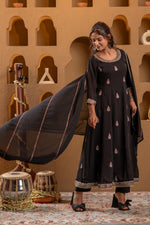 Thumbnail for Juniper Midnight Muse Kurta Pant And Dupatta Set - Distacart