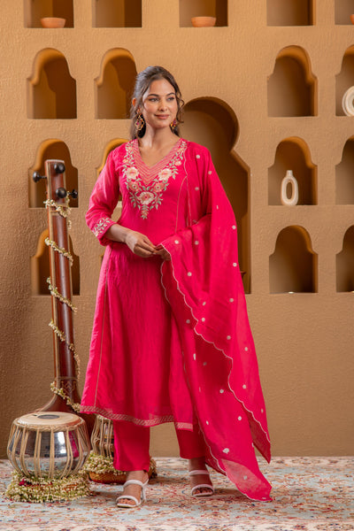 Juniper Fuchsia Floral Embroidered Kurta Set With Scallop Dupatta