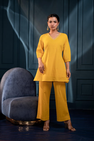 Juniper Women'S Mustard Striped Cotton Kurta & Pants Co-Ord Set With Zari Work