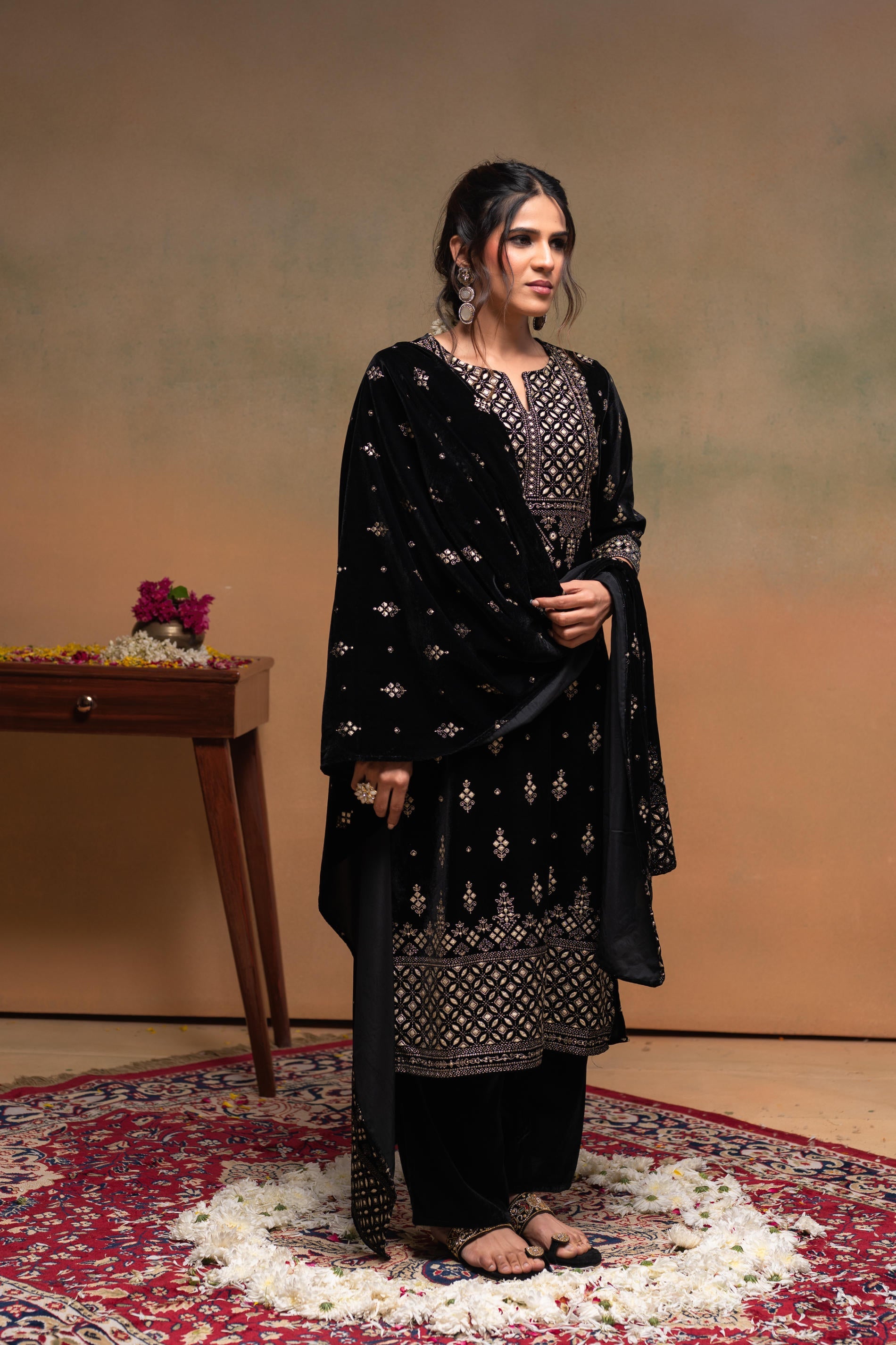 Juniper Black Embroidered Straight Kurta Set With Geometric Yoke & Matching Dupatta - Distacart