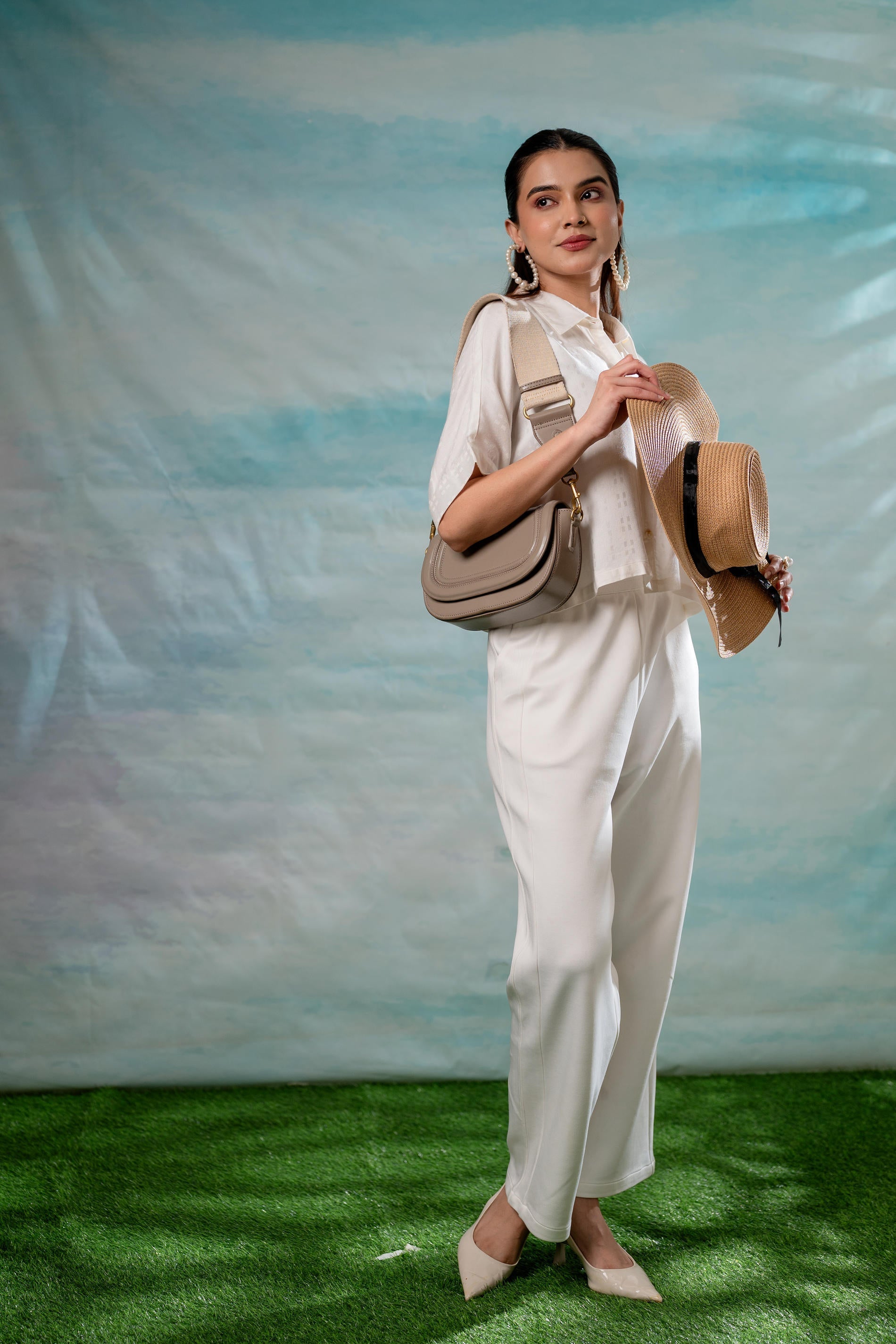 Juniper Lamora Off-White Minimal Textured Boxy Shirt - Distacart