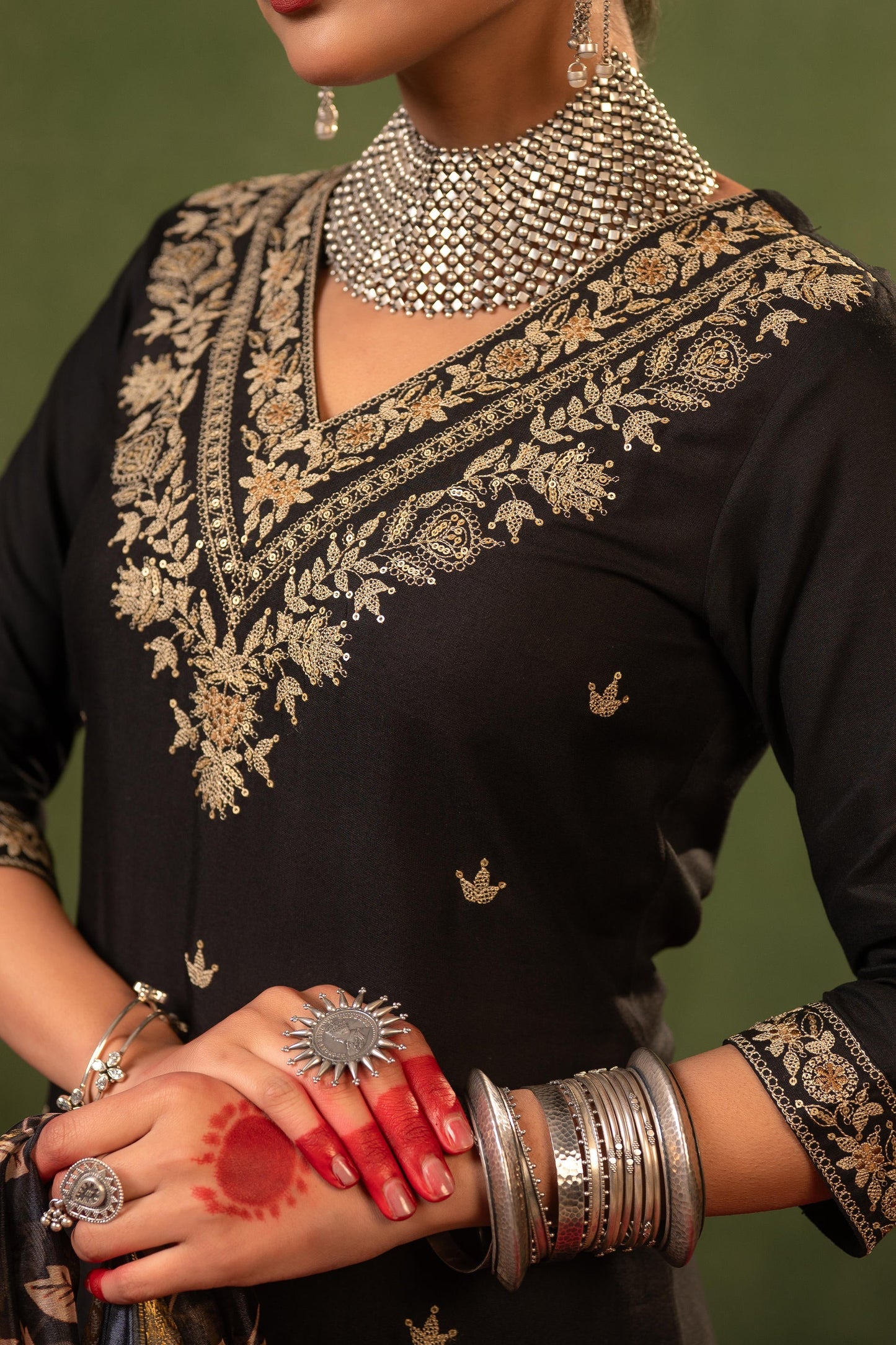 Juniper Black Heritage Embroidered Kurta Set - Distacart