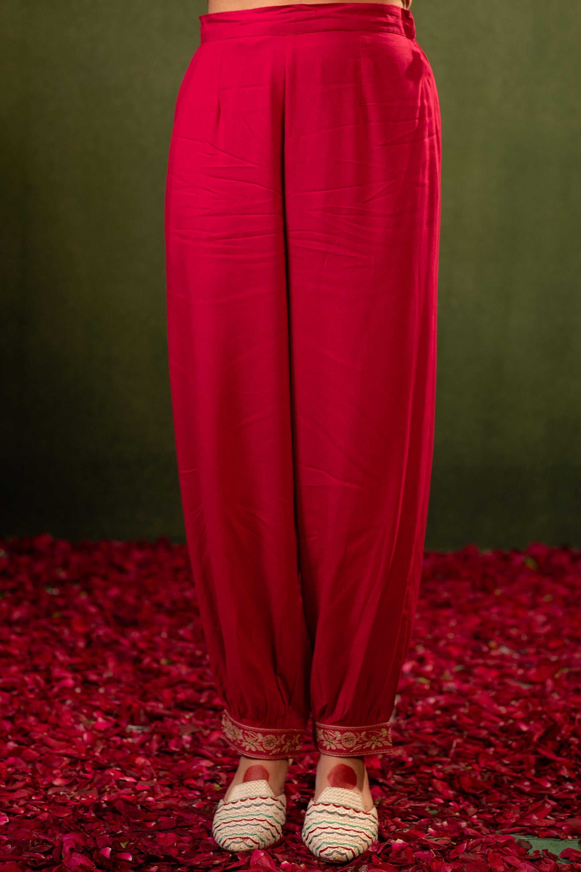 Juniper Laal Gulnaar Heritage Embroidered Kurta Set - Distacart