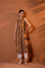 Thumbnail for Juniper Rust Tribal Wave Printed Sleeveless Flared Kurta - Distacart