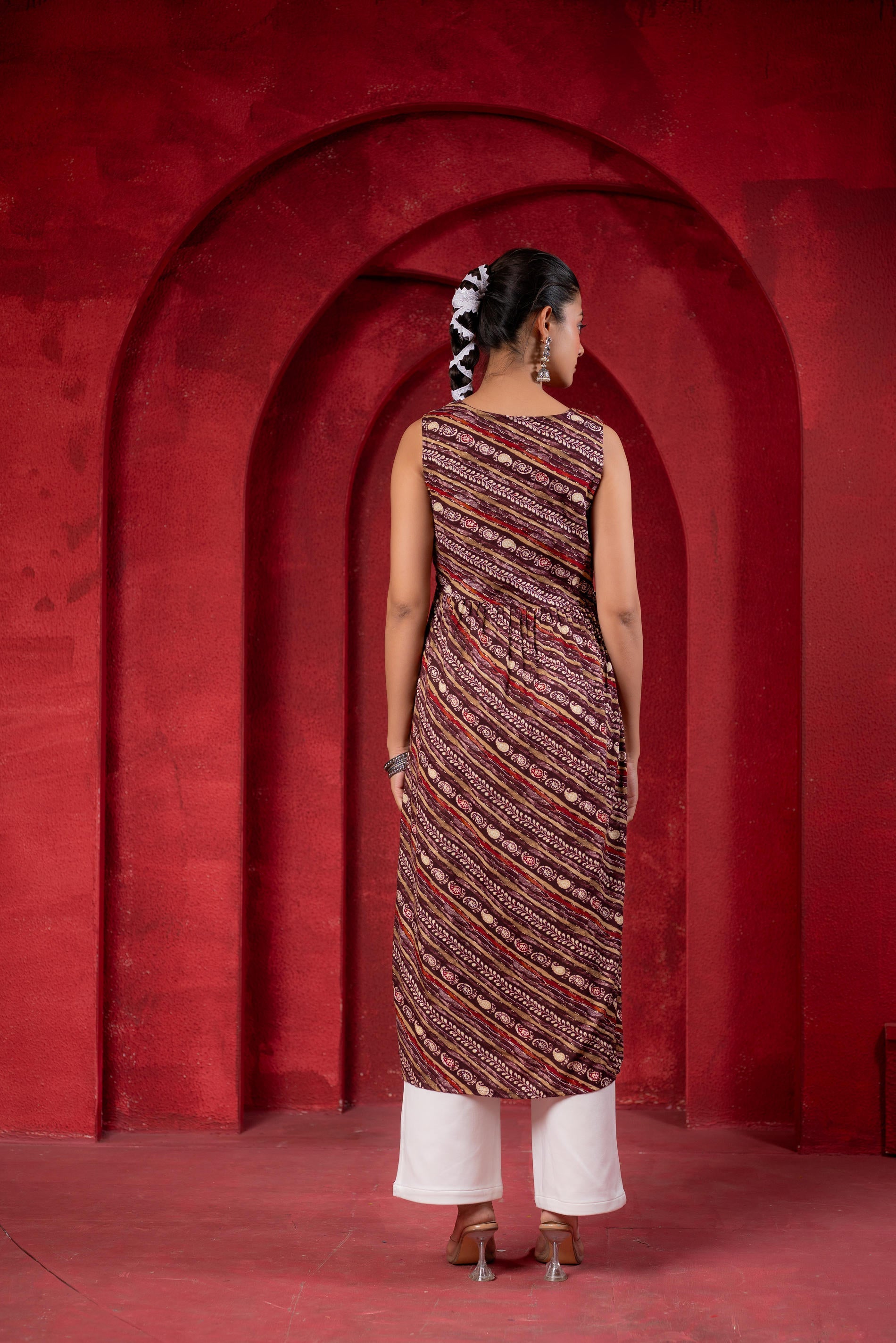 Juniper Women'S Pink Ethnic Motif Printed Sleeveless Kurta