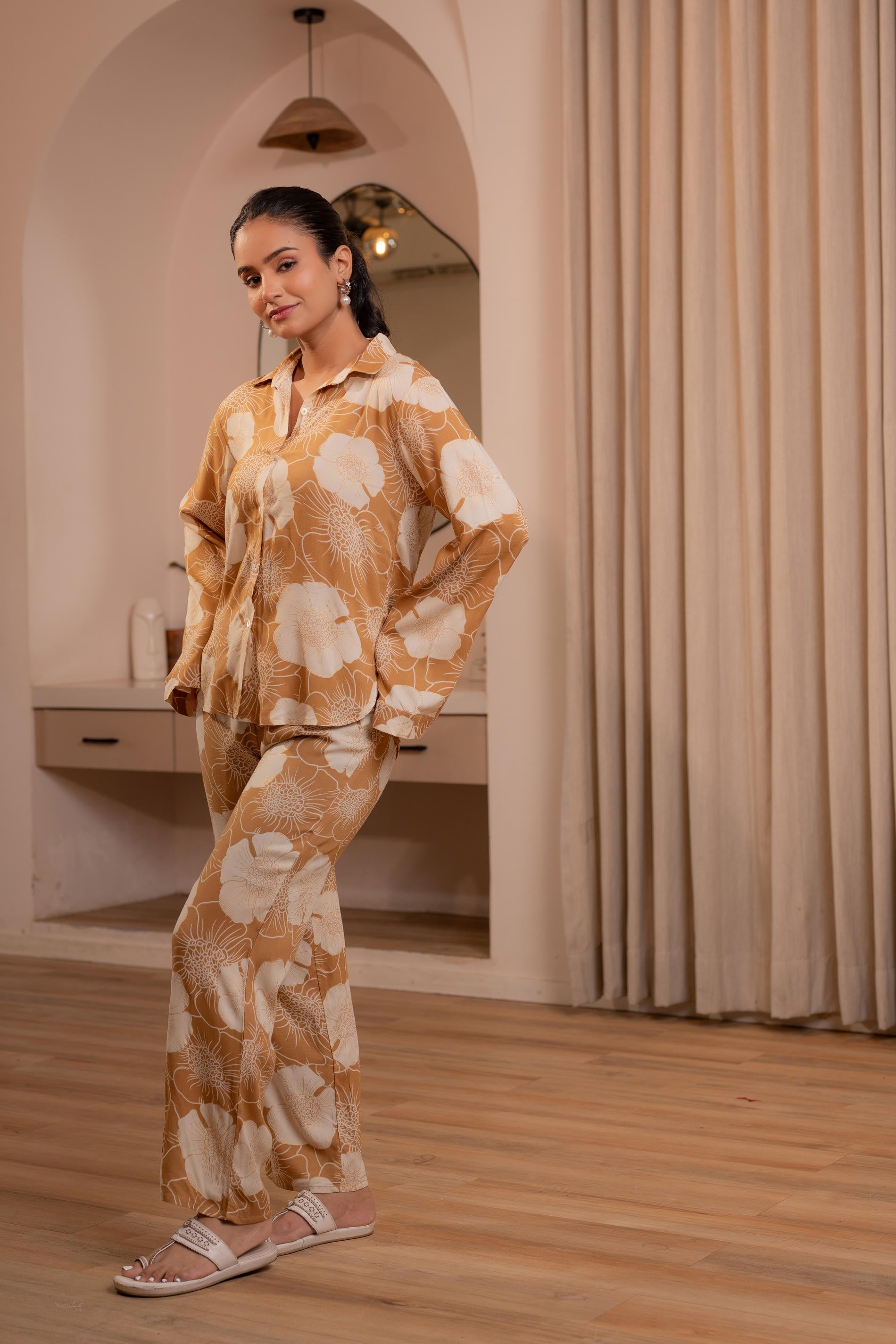 Juniper Women'S Brown Floral Printed Co-Ord Set With Button Details - Distacart