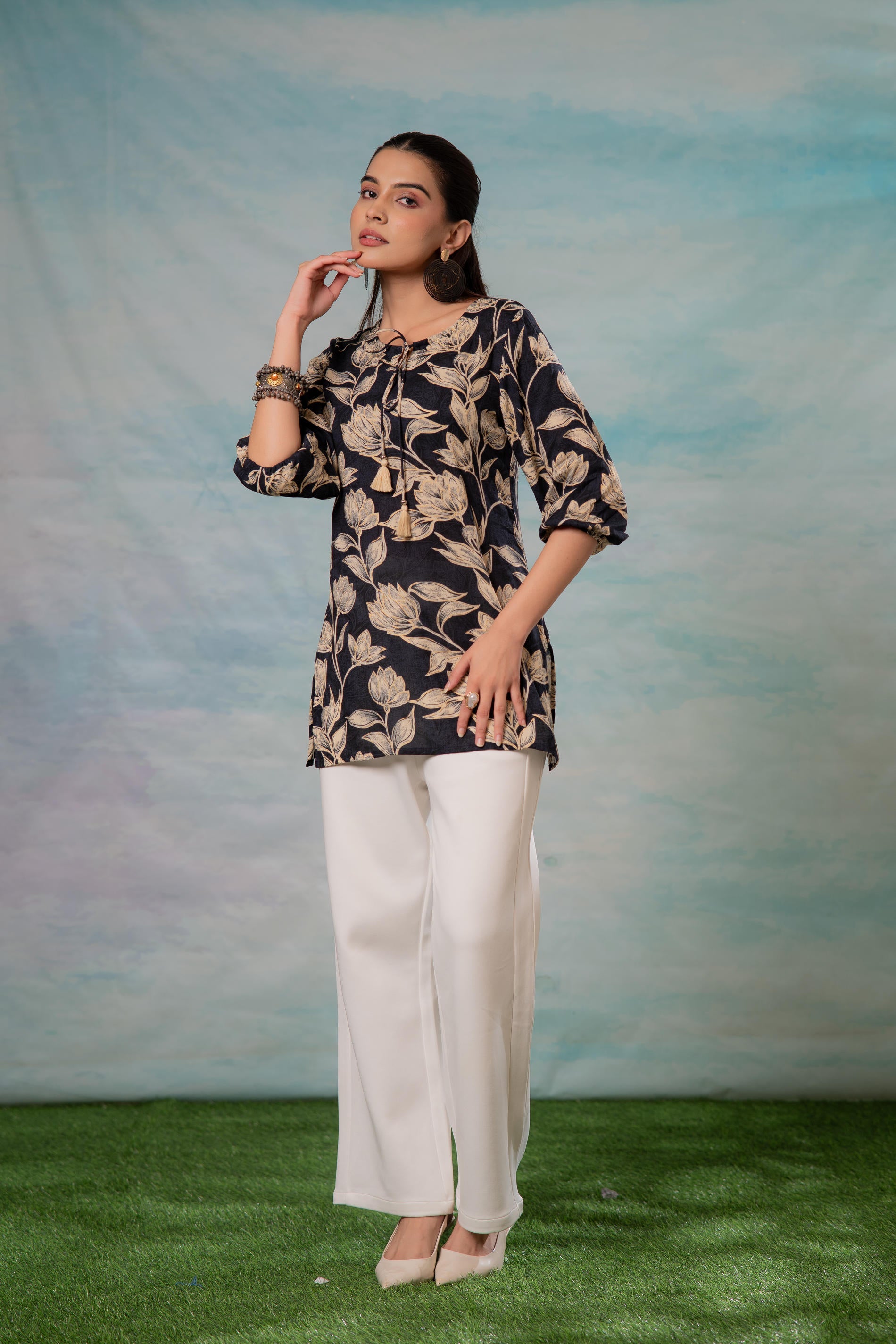 Juniper Grey Floral Printed Viscose Tunic - Distacart