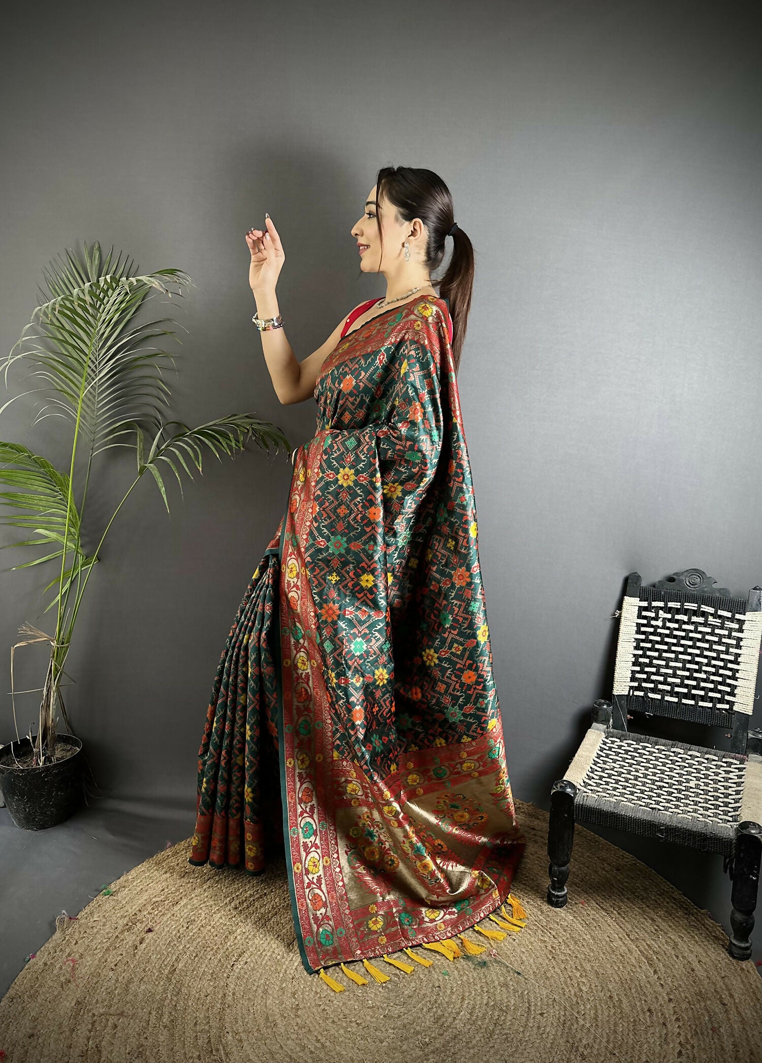 Joban Fashion Dark Green Banarasi Soft Silk Woven Saree