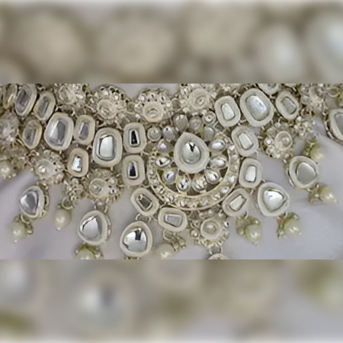 Jewel City Elegant Polki Kundan Bridal Set with Necklace, Earring & Mathapati-Handcrafted Indian Wedding Jewelry with Pearl Accents