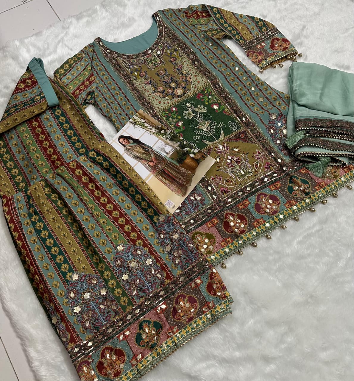 Aarshi Fashions Multicolor Crepe Silk Digital Print Wedding Palazzo Suit