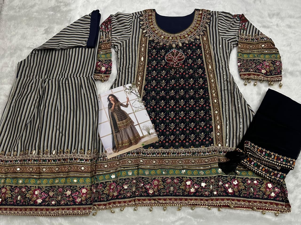 Aarshi Fashions Black & Brown Crepe Silk Digital Print Wedding Palazzo Suit