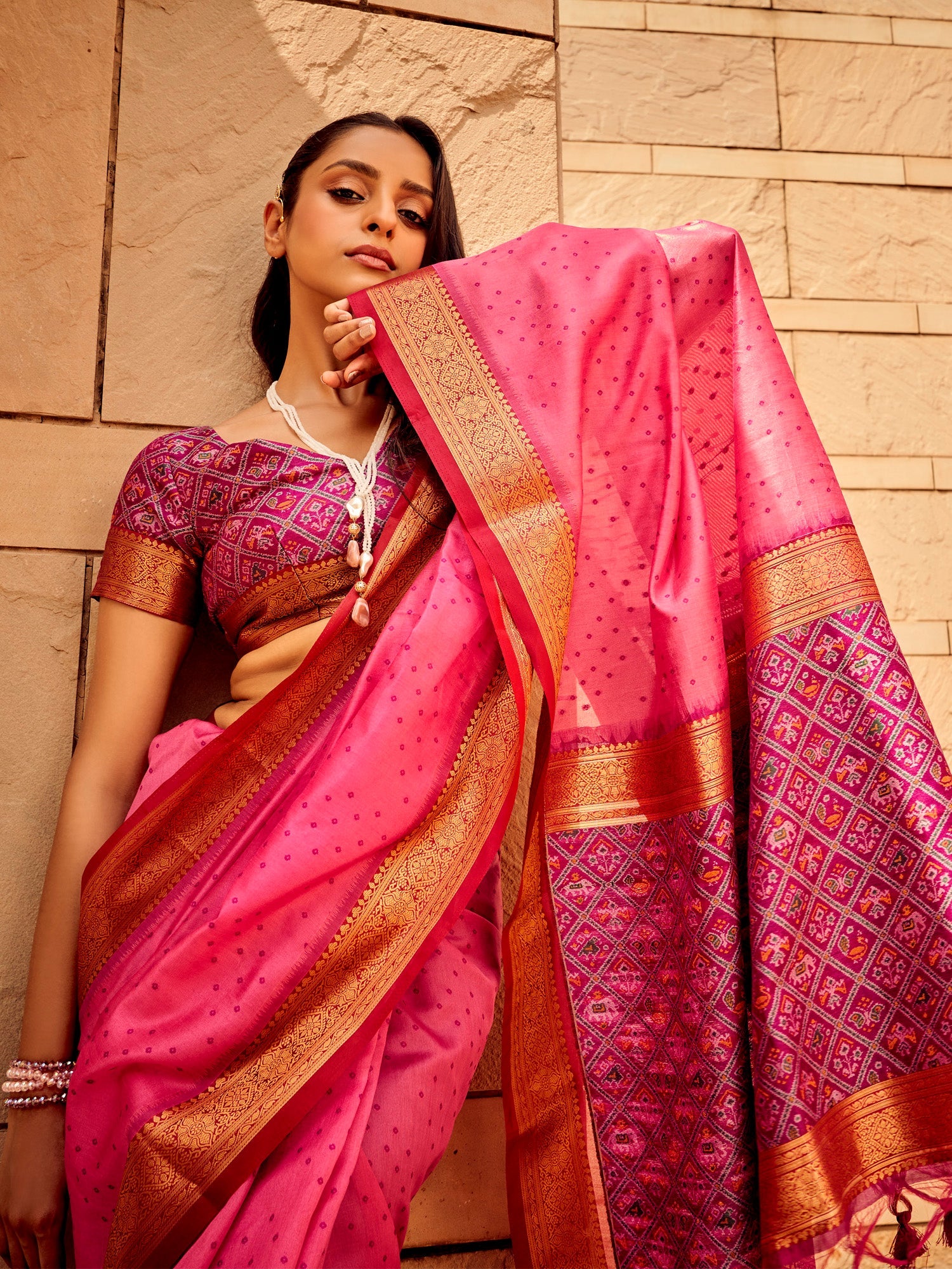 NOZ2TOZ Women's Silk Blend Pink Woven Design Designer Saree With Blouse Piece - Distacart