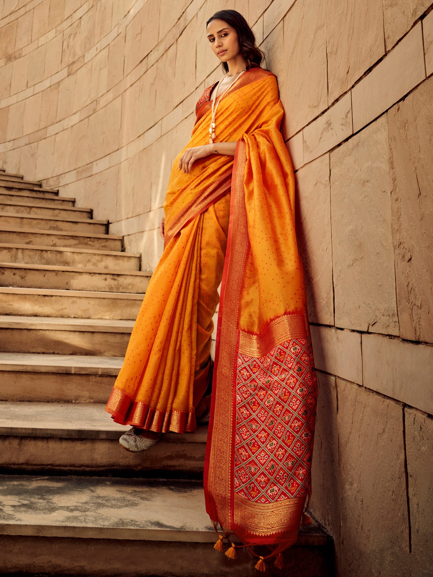 NOZ2TOZ Women's Silk Blend Yellow Woven Design Designer Saree With Blouse Piece - Distacart