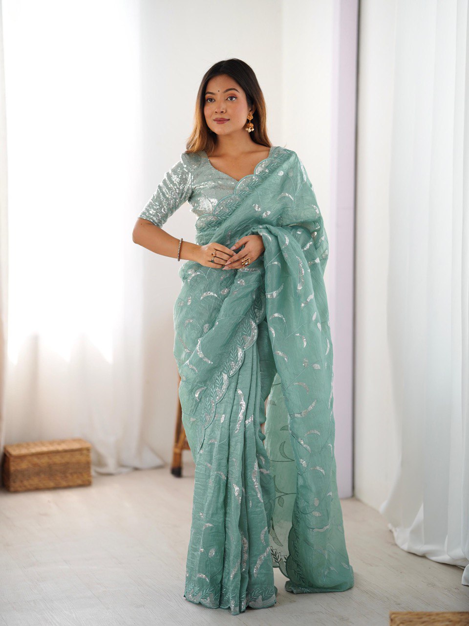 Preksha Creation Women Gold Crush Fabric with Sequence work Saree
