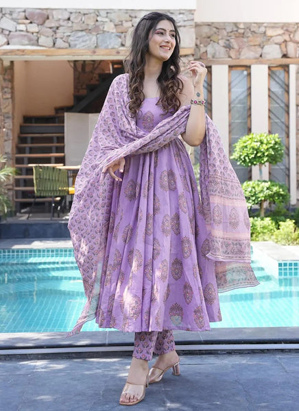 Vegaa Fashion Lavender Muslin Printed Designer Palazzo Suit