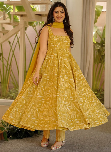 Vegaa Fashion Yellow Printed Muslin Salwar Suit - Dista