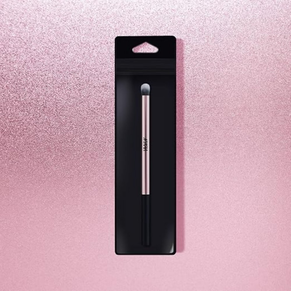 Nykaa BlendPro Eyeshadow Blending Makeup Brush - Dista