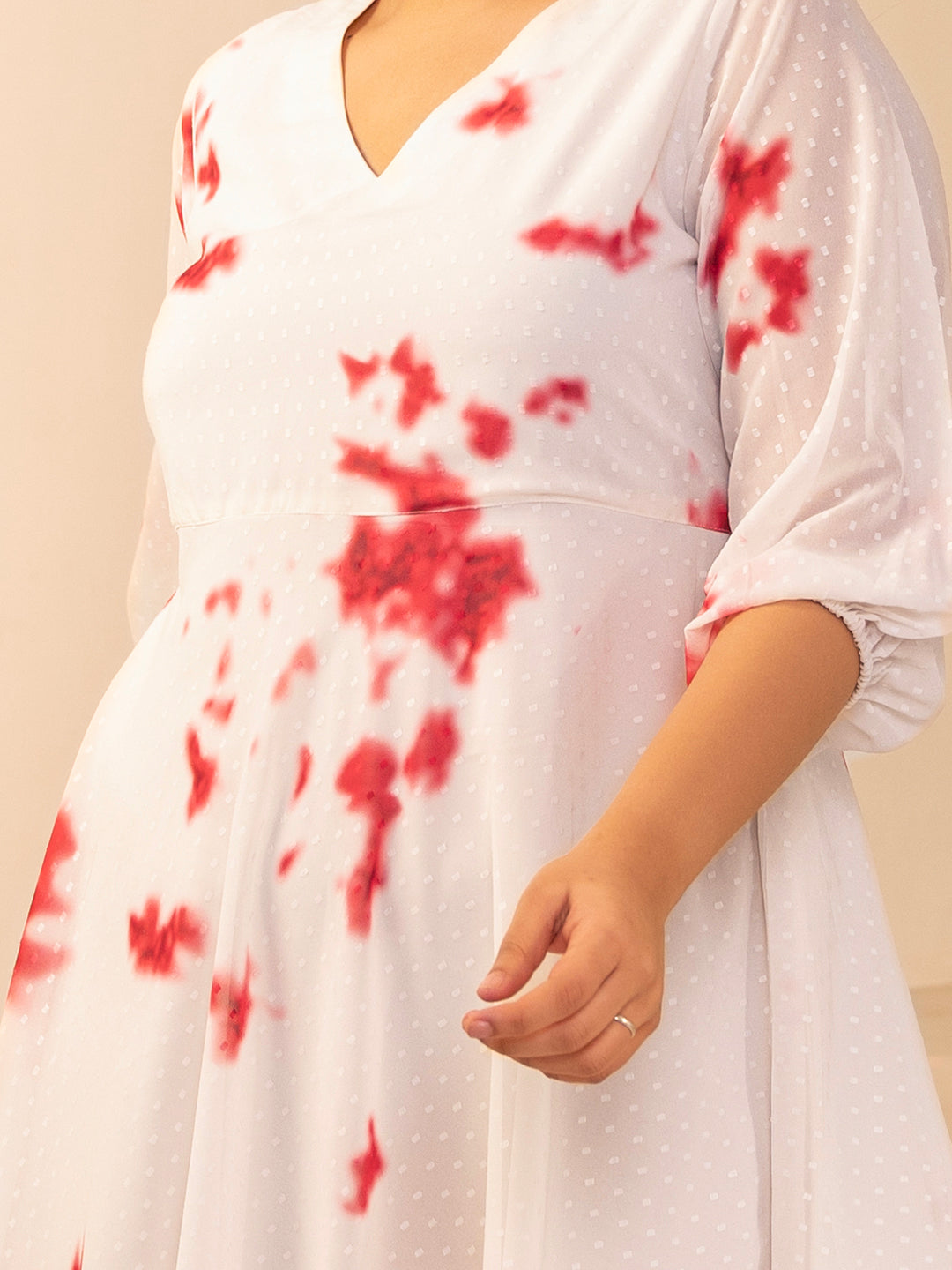Janasya Off White Dobby Georgette Tie & Dye Fit & Flare Dress