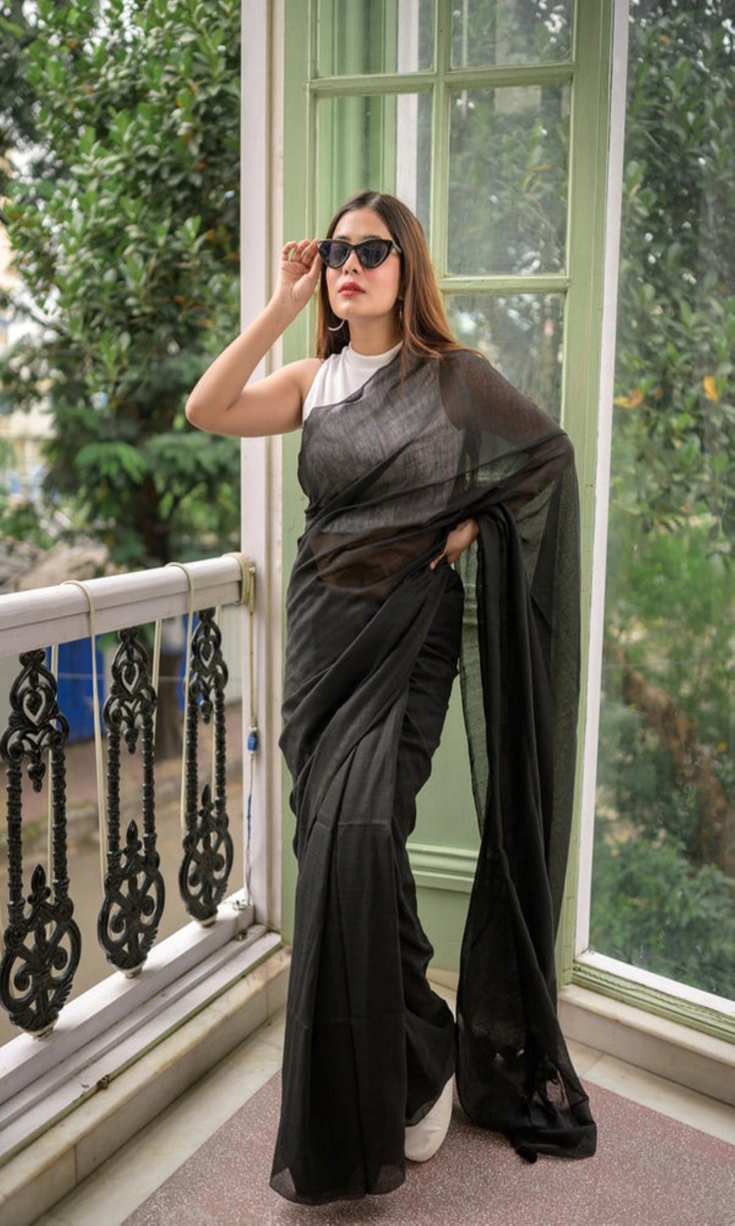 Piyari Fashion Handloom Black Cotton Saree